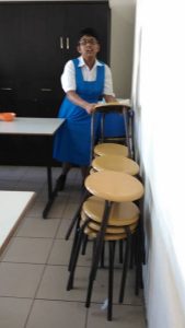 arrange_chairs